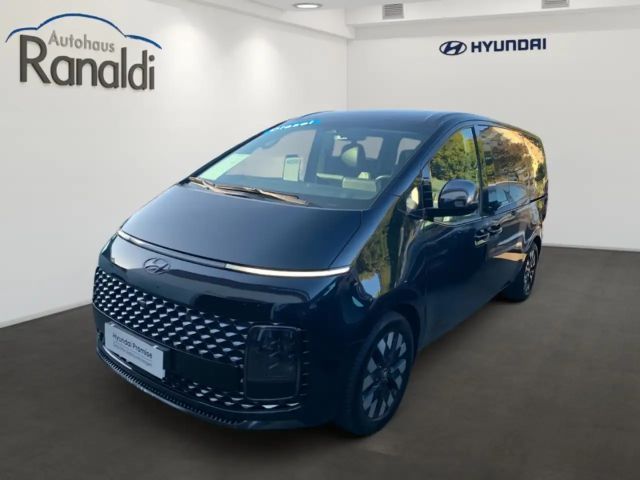 Hyundai Staria Signature