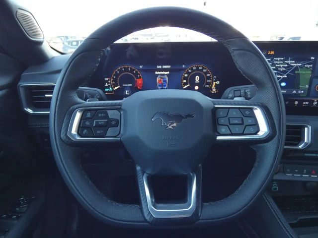 Ford Mustang Fastback GT 5.0 V8