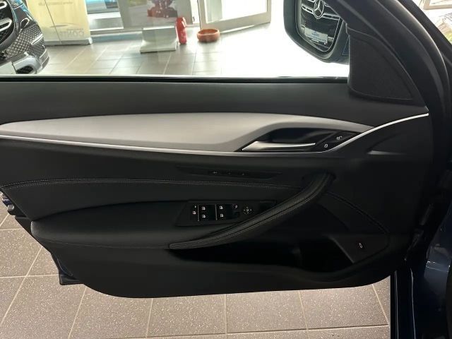 BMW 520 520d Business Line Sedan