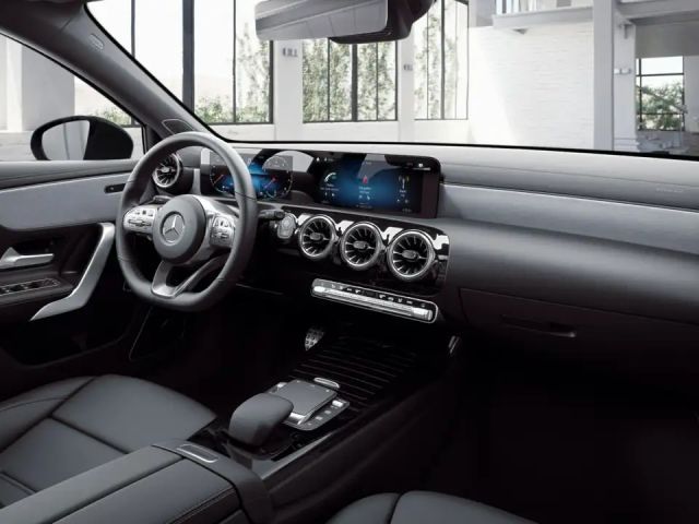 Mercedes-Benz A 220 A 220 d AMG Line