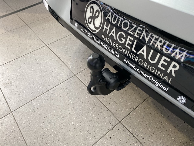 Volkswagen Golf 1.5 eTSI DSG Golf VIII R-Line