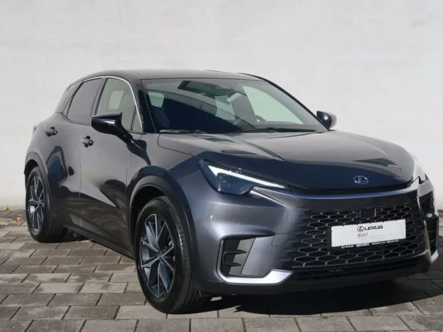 Lexus LBX E-Four Emotion