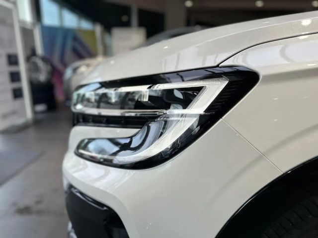 Renault Espace E-Tech Hybrid Iconic