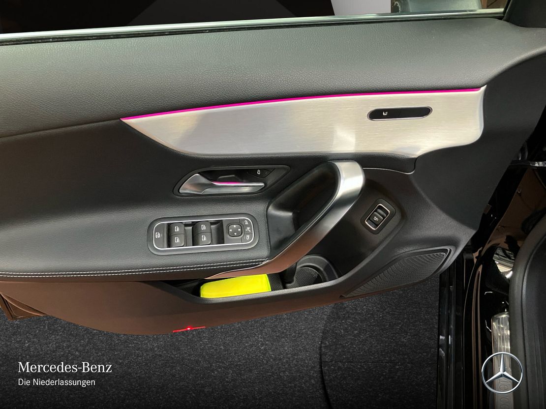 Mercedes-Benz A 180 A 180 d