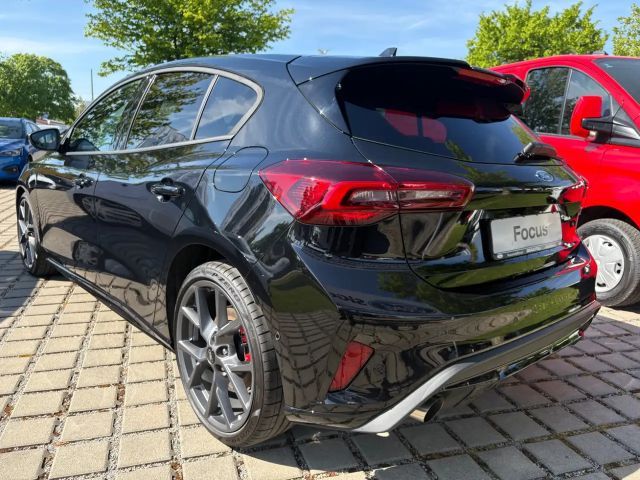 Ford Focus ST Line