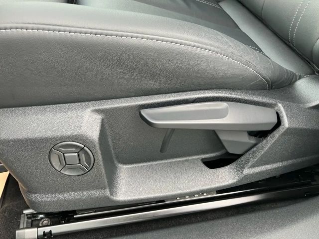 Audi Q4 e-tron Business