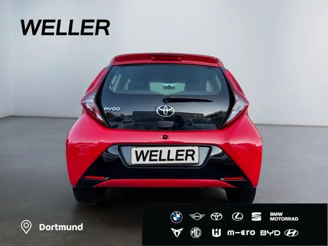 Toyota Aygo Hatchback Play Team D X-play