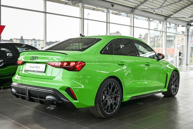Audi RS3 Quattro S-Tronic Sedan