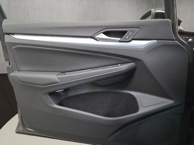 Volkswagen Golf Life Variant