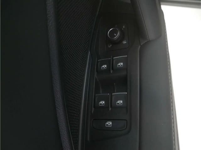 Volkswagen Tiguan 2.0 TSI 4Motion R-Line Style