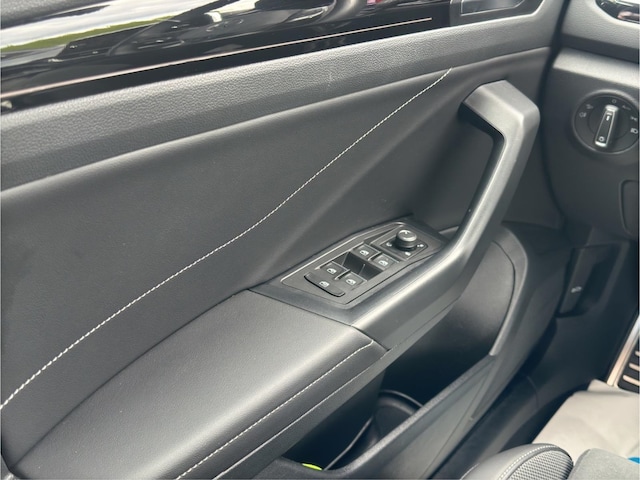 Volkswagen T-Roc 1.5 TSI DSG R-Line