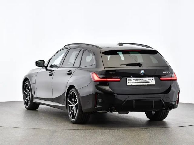 BMW 330 330e xDrive