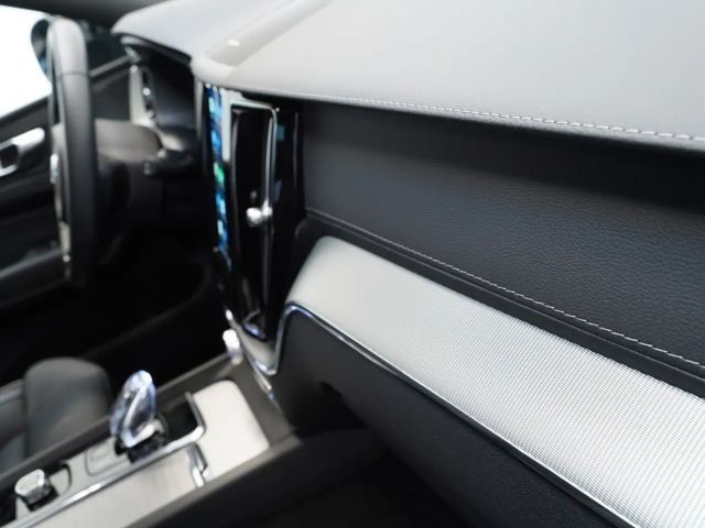 Volvo XC60 AWD Dark Ultimate