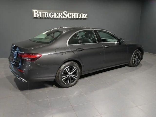 Mercedes-Benz E 220 AVANTGARDE E 220 d Sedan