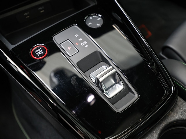 Audi RS3 Quattro S-Tronic Sedan