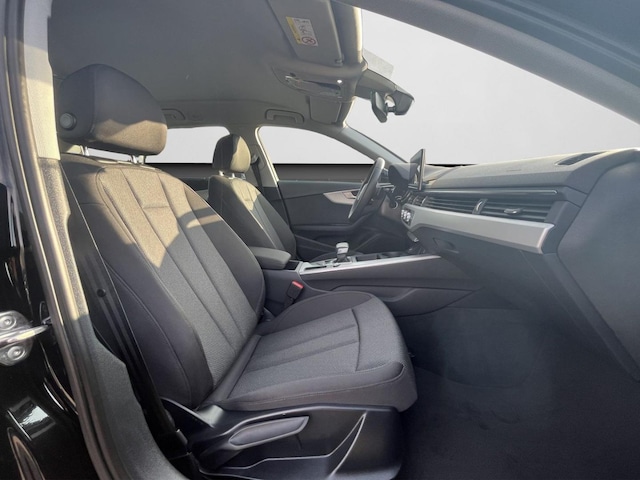 Audi A4 40 TFSI Avant S-Tronic