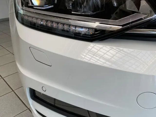 Volkswagen Touran 1.5 TSI DSG IQ.Drive