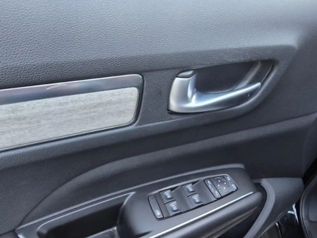 Renault Koleos Blue Initiale Paris