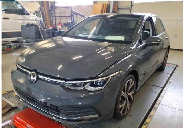 Volkswagen Golf 2.0 TDI DSG Golf VIII Style