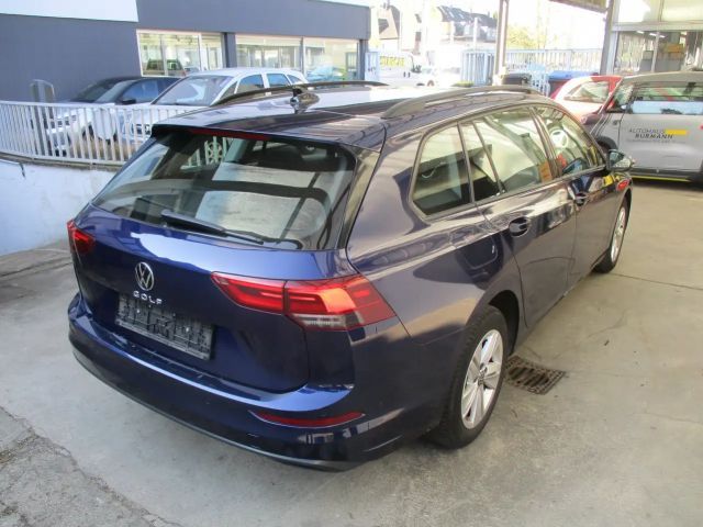Volkswagen Golf Life Variant