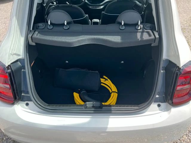 Fiat 500e MY23 16" AppleCarplay Klima