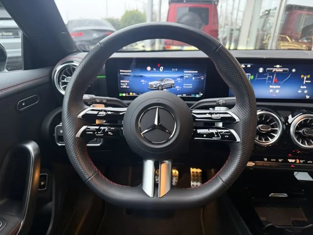 Mercedes-Benz CLA 200 AMG Line Shooting Brake