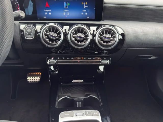 Mercedes-Benz CLA 180 CLA