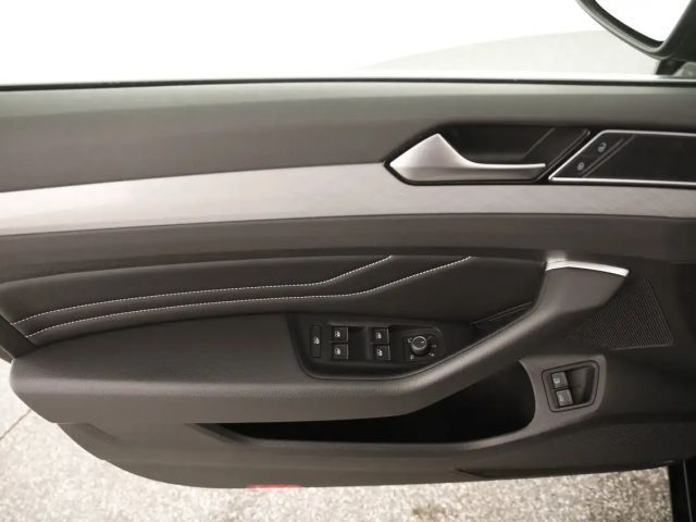 Volkswagen Passat GTE Variant