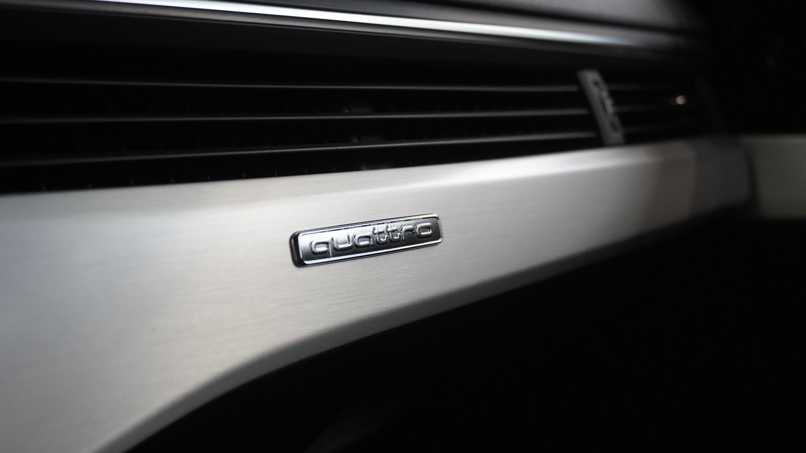 Audi A4 40 TFSI Avant Quattro S-Line