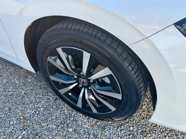 Honda Civic Elegance e:HEV