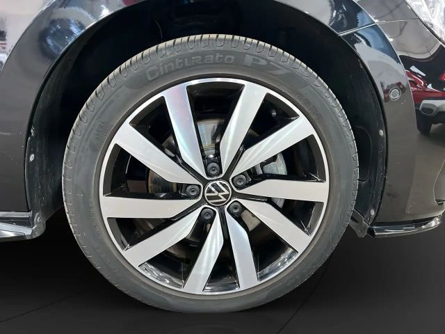 Volkswagen Touran 1.5 TSI R-Line