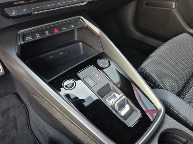 Audi A3 35 TFSI S-Line Sedan Sportback