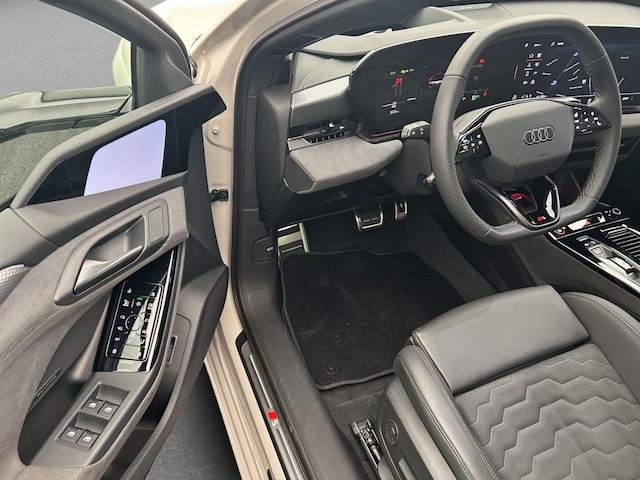 Audi A6 e-tron Avant Quattro