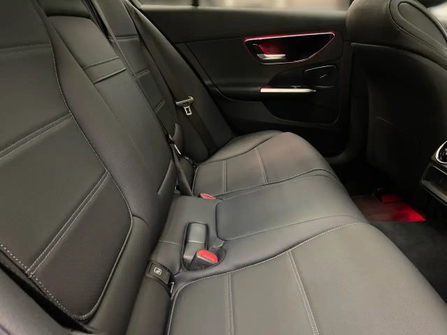 Mercedes-Benz C 200 AMG Line C 200 d Sedan