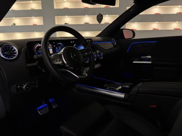 Mercedes-Benz GLA 200 AMG Line