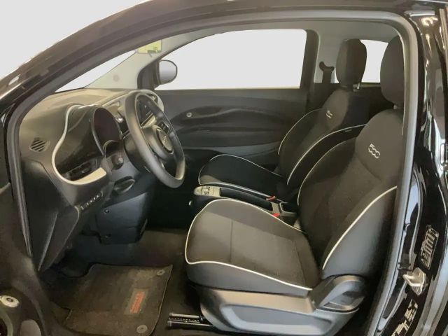 Fiat 500e Action