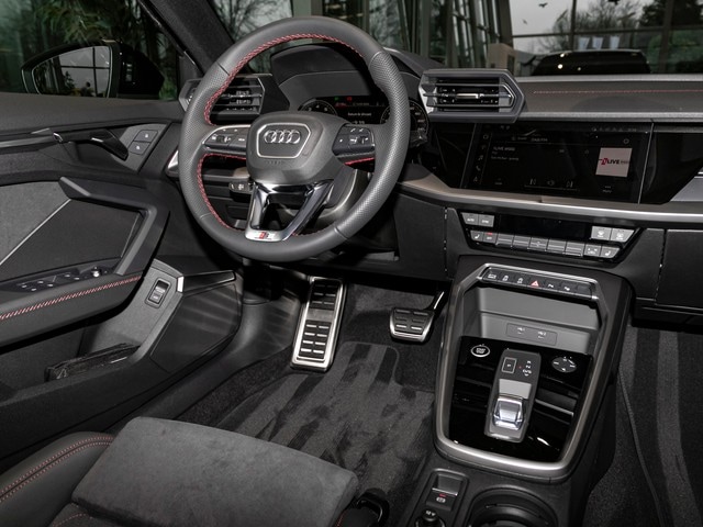 Audi A3 35 TFSI S-Line S-Tronic Sedan