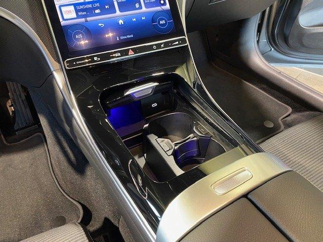 Mercedes-Benz C 200 AVANTGARDE Sedan