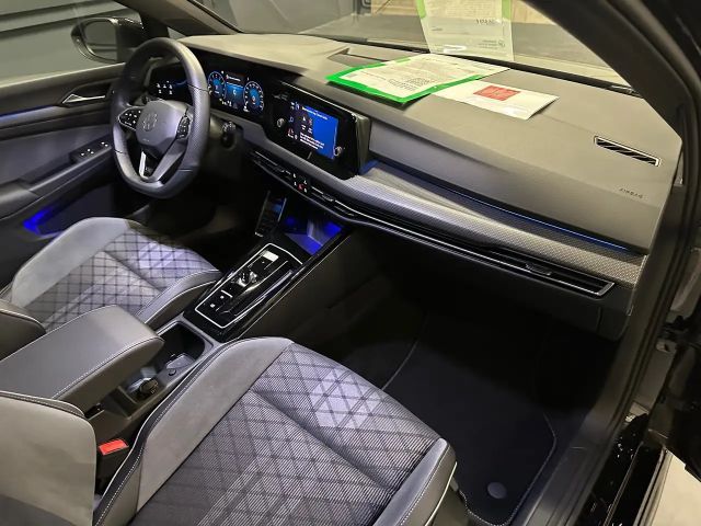 Volkswagen Golf 1.5 eTSI DSG Plus R-Line