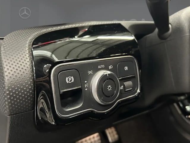 Mercedes-Benz CLA 180 AMG Line Shooting Brake