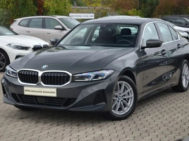 BMW 330 330i Sedan xDrive