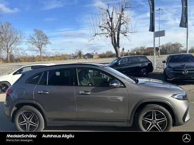 Mercedes-Benz EQA 300 4MATIC AMG Line