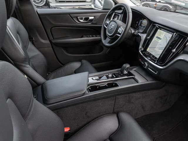 Volvo V60 Cross Country AWD Plus