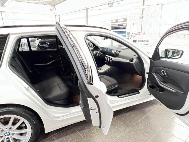BMW 320 320d Touring xDrive