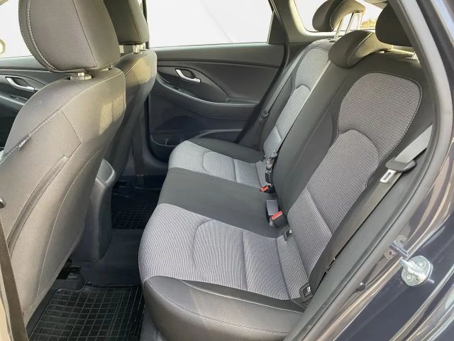 Hyundai i30 Hybrid Select