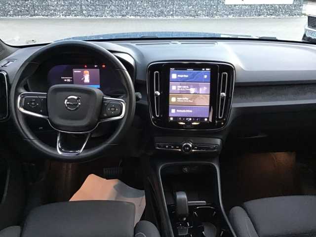 Volvo XC40 Core Recharge