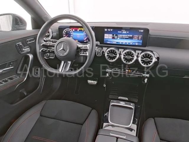 Mercedes-Benz CLA 200 AMG Line Shooting Brake