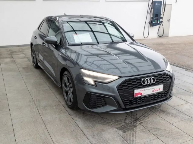 Audi A3 35 TFSI S-Line Sedan Sportback
