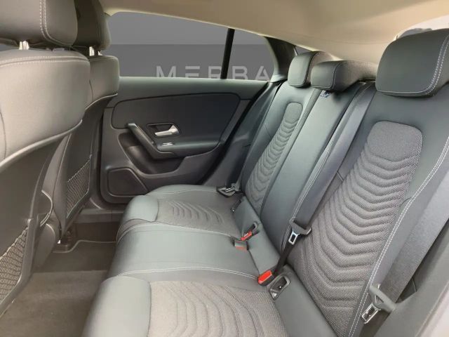 Mercedes-Benz CLA 180 CLA 180 d Shooting Brake