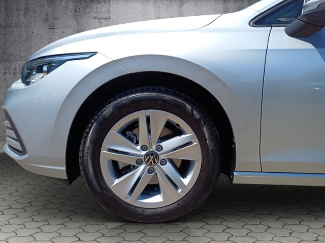 Volkswagen Golf 1.5 eTSI DSG Variant